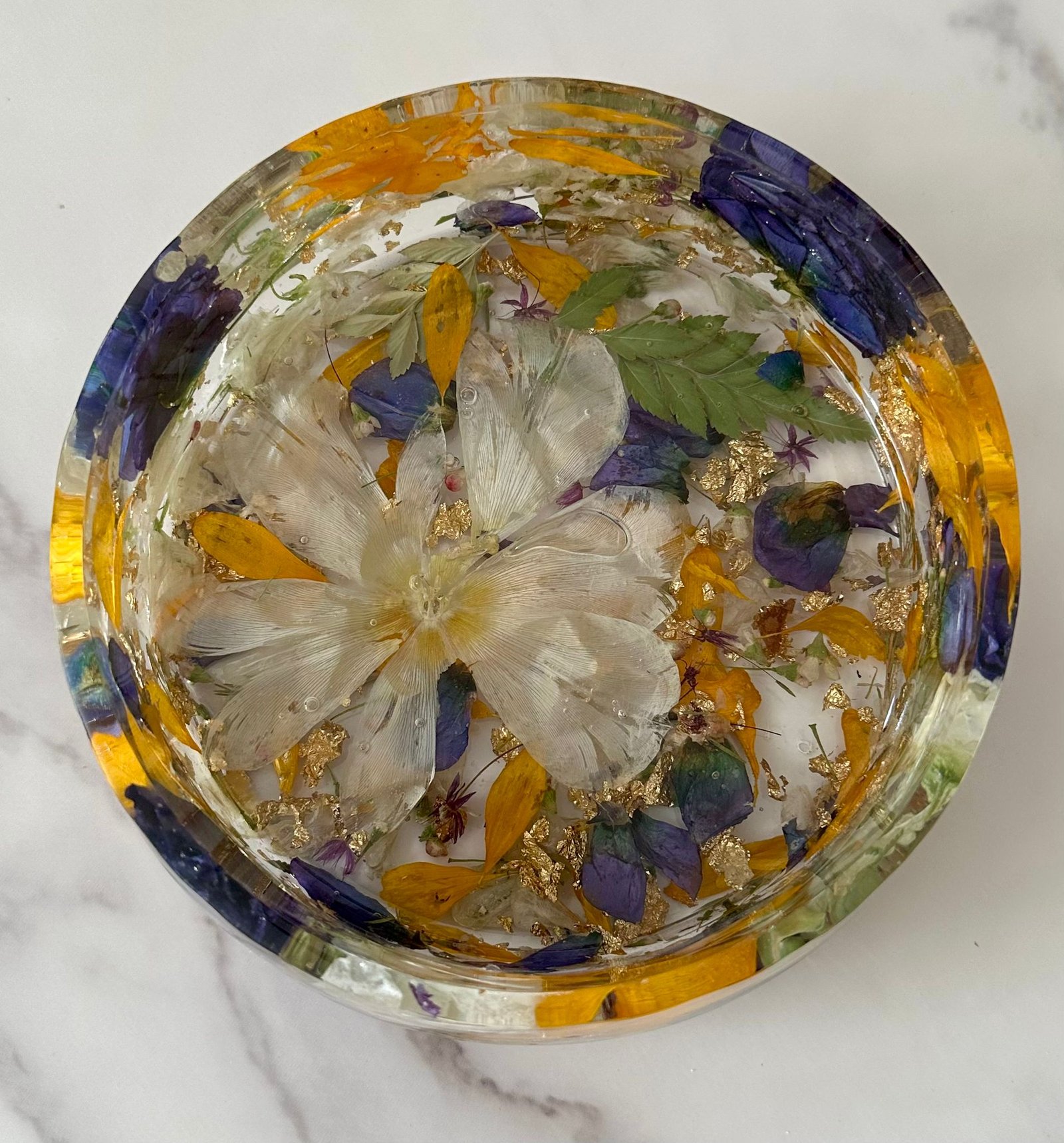 Resin flower preservation — LOVE letters in resin